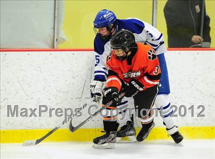 Thumbnail 3 in Ridgefield vs. Darien (FCIAC Tier 1 Final) photogallery.