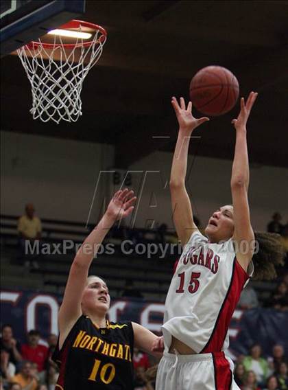Thumbnail 2 in Northgate vs. Carondelet (CIF NCS D2 Final) photogallery.