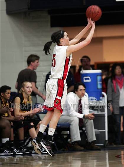 Thumbnail 1 in Northgate vs. Carondelet (CIF NCS D2 Final) photogallery.