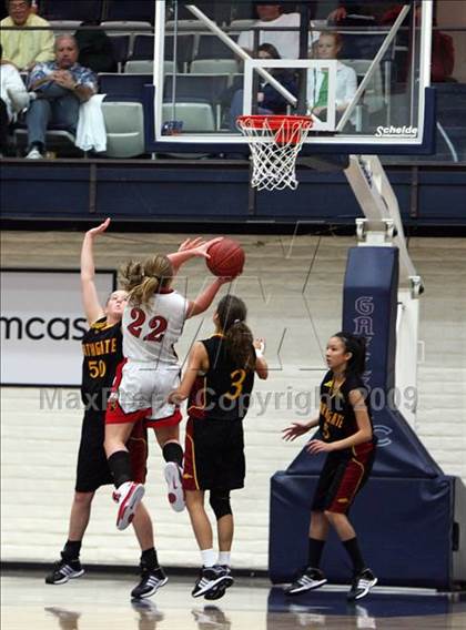 Thumbnail 1 in Northgate vs. Carondelet (CIF NCS D2 Final) photogallery.