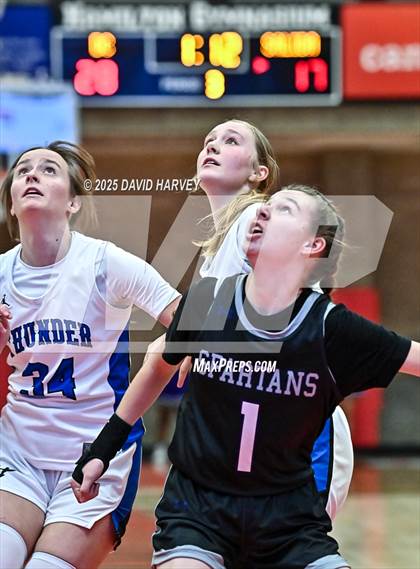 Thumbnail 2 in Salida vs Denver Christian (CHSAA 3A Great 8) photogallery.
