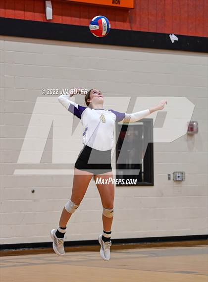 Thumbnail 1 in Shiner vs. Thrall (UIL 2A Region 4 Area Playoff) photogallery.