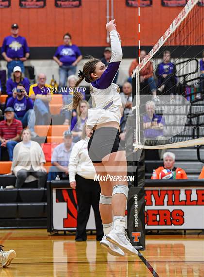 Thumbnail 1 in Shiner vs. Thrall (UIL 2A Region 4 Area Playoff) photogallery.