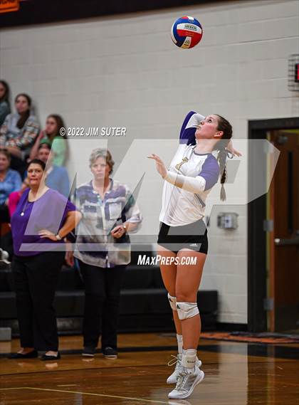 Thumbnail 2 in Shiner vs. Thrall (UIL 2A Region 4 Area Playoff) photogallery.