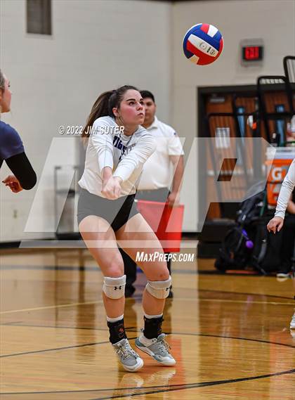 Thumbnail 3 in Shiner vs. Thrall (UIL 2A Region 4 Area Playoff) photogallery.