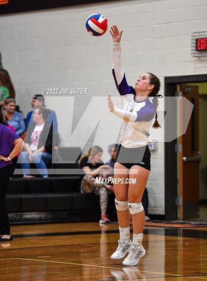 Thumbnail 1 in Shiner vs. Thrall (UIL 2A Region 4 Area Playoff) photogallery.