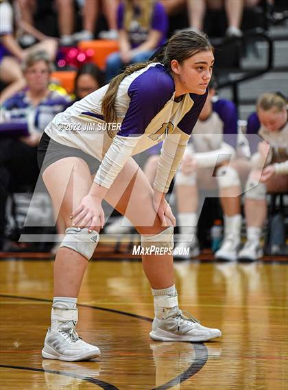 Thumbnail 2 in Shiner vs. Thrall (UIL 2A Region 4 Area Playoff) photogallery.