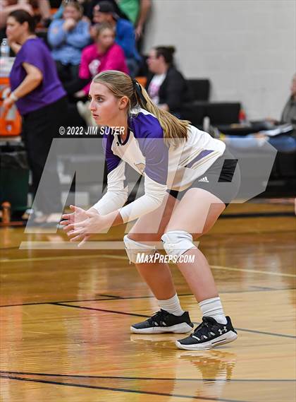 Thumbnail 3 in Shiner vs. Thrall (UIL 2A Region 4 Area Playoff) photogallery.