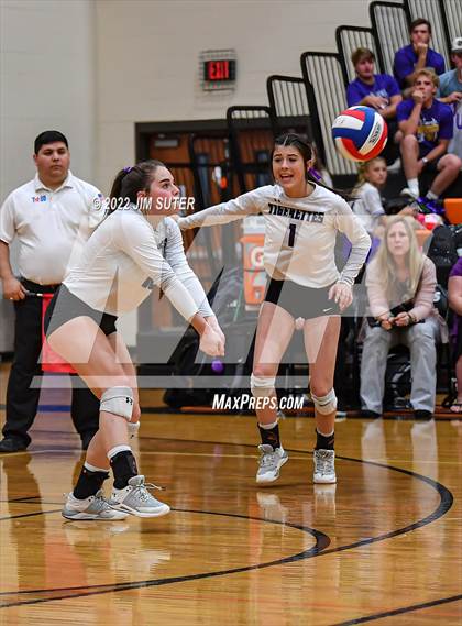 Thumbnail 2 in Shiner vs. Thrall (UIL 2A Region 4 Area Playoff) photogallery.