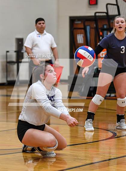 Thumbnail 3 in Shiner vs. Thrall (UIL 2A Region 4 Area Playoff) photogallery.