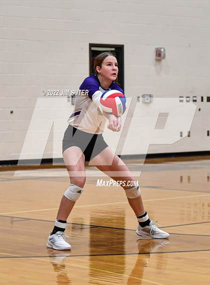 Thumbnail 1 in Shiner vs. Thrall (UIL 2A Region 4 Area Playoff) photogallery.