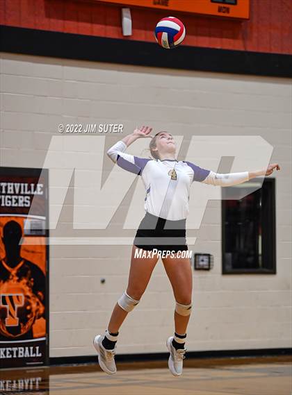 Thumbnail 2 in Shiner vs. Thrall (UIL 2A Region 4 Area Playoff) photogallery.