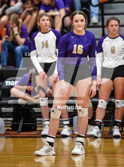 Thumbnail 3 in Shiner vs. Thrall (UIL 2A Region 4 Area Playoff) photogallery.