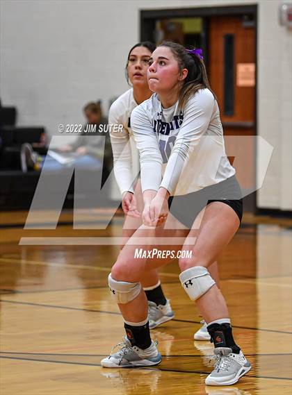 Thumbnail 3 in Shiner vs. Thrall (UIL 2A Region 4 Area Playoff) photogallery.