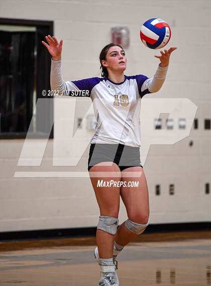 Thumbnail 1 in Shiner vs. Thrall (UIL 2A Region 4 Area Playoff) photogallery.