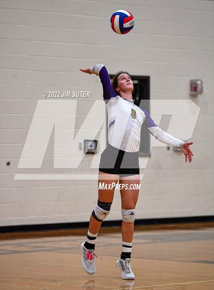 Thumbnail 1 in Shiner vs. Thrall (UIL 2A Region 4 Area Playoff) photogallery.