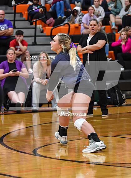 Thumbnail 3 in Shiner vs. Thrall (UIL 2A Region 4 Area Playoff) photogallery.
