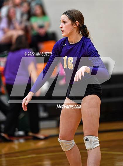 Thumbnail 2 in Shiner vs. Thrall (UIL 2A Region 4 Area Playoff) photogallery.