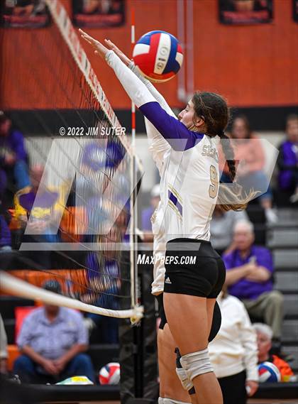 Thumbnail 3 in Shiner vs. Thrall (UIL 2A Region 4 Area Playoff) photogallery.
