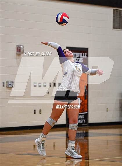 Thumbnail 1 in Shiner vs. Thrall (UIL 2A Region 4 Area Playoff) photogallery.