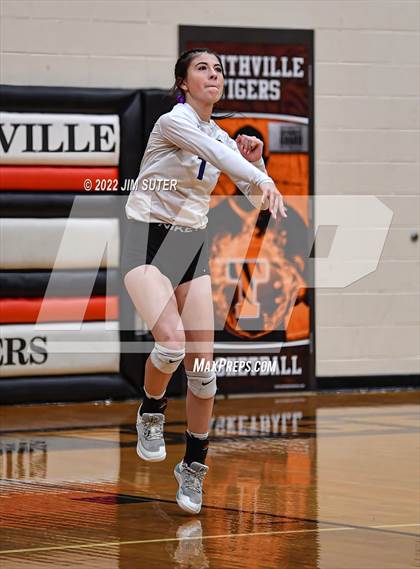 Thumbnail 3 in Shiner vs. Thrall (UIL 2A Region 4 Area Playoff) photogallery.