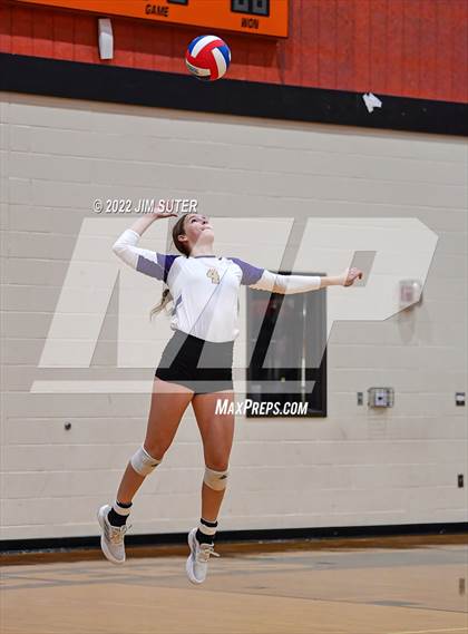 Thumbnail 2 in Shiner vs. Thrall (UIL 2A Region 4 Area Playoff) photogallery.