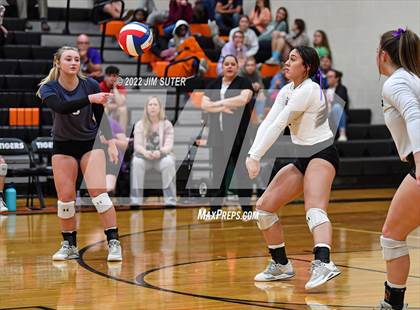 Thumbnail 2 in Shiner vs. Thrall (UIL 2A Region 4 Area Playoff) photogallery.