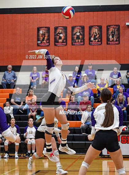 Thumbnail 2 in Shiner vs. Thrall (UIL 2A Region 4 Area Playoff) photogallery.