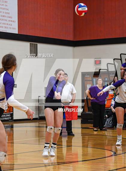 Thumbnail 1 in Shiner vs. Thrall (UIL 2A Region 4 Area Playoff) photogallery.