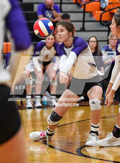 Thumbnail 3 in Shiner vs. Thrall (UIL 2A Region 4 Area Playoff) photogallery.