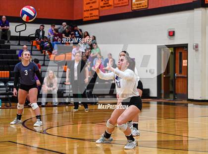 Thumbnail 1 in Shiner vs. Thrall (UIL 2A Region 4 Area Playoff) photogallery.