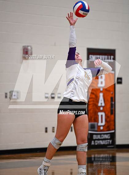 Thumbnail 2 in Shiner vs. Thrall (UIL 2A Region 4 Area Playoff) photogallery.