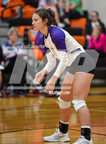 Thumbnail 3 in Shiner vs. Thrall (UIL 2A Region 4 Area Playoff) photogallery.