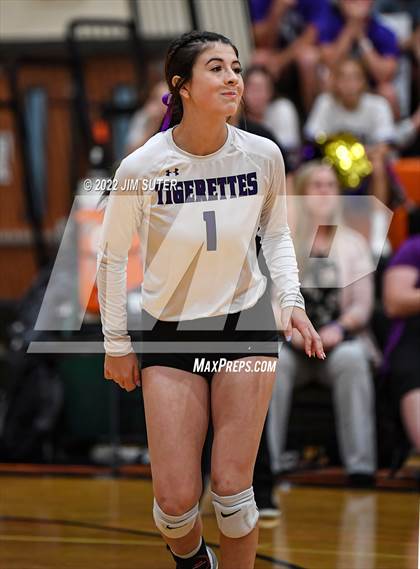 Thumbnail 2 in Shiner vs. Thrall (UIL 2A Region 4 Area Playoff) photogallery.