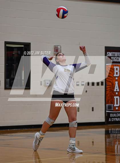 Thumbnail 2 in Shiner vs. Thrall (UIL 2A Region 4 Area Playoff) photogallery.