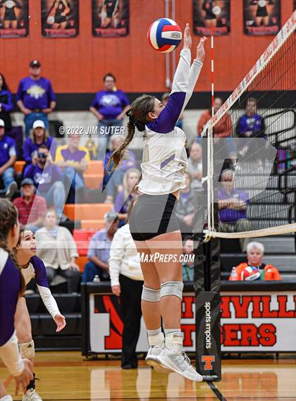 Thumbnail 2 in Shiner vs. Thrall (UIL 2A Region 4 Area Playoff) photogallery.
