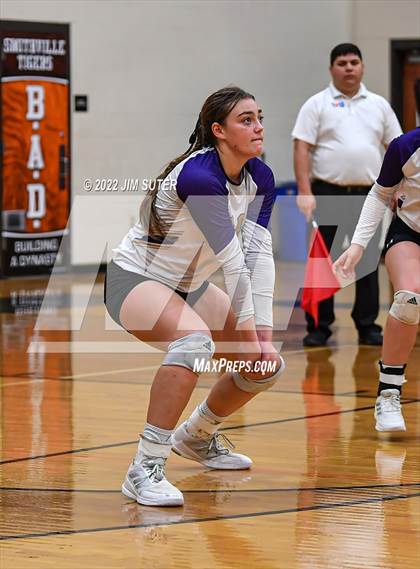 Thumbnail 1 in Shiner vs. Thrall (UIL 2A Region 4 Area Playoff) photogallery.