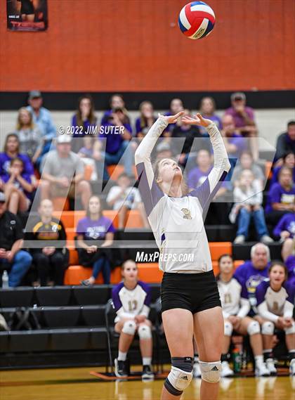 Thumbnail 3 in Shiner vs. Thrall (UIL 2A Region 4 Area Playoff) photogallery.