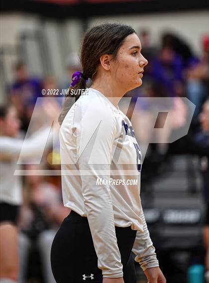 Thumbnail 3 in Shiner vs. Thrall (UIL 2A Region 4 Area Playoff) photogallery.