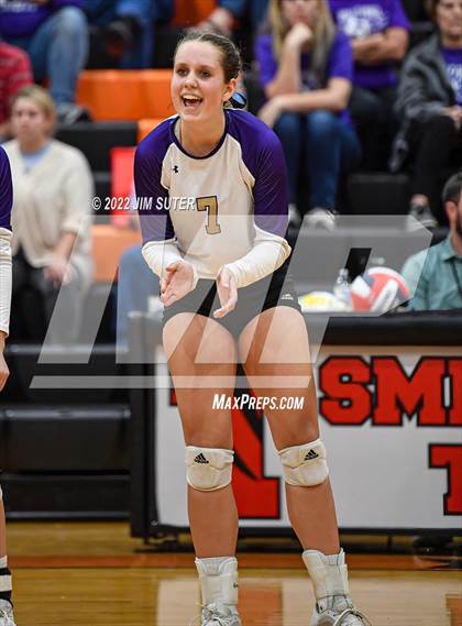 Thumbnail 3 in Shiner vs. Thrall (UIL 2A Region 4 Area Playoff) photogallery.
