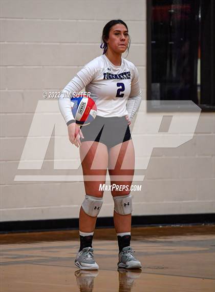 Thumbnail 1 in Shiner vs. Thrall (UIL 2A Region 4 Area Playoff) photogallery.