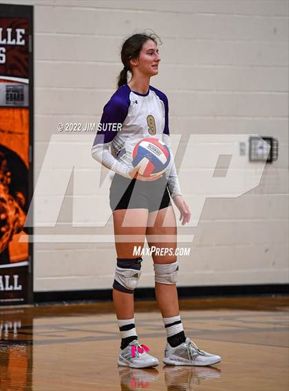 Thumbnail 3 in Shiner vs. Thrall (UIL 2A Region 4 Area Playoff) photogallery.