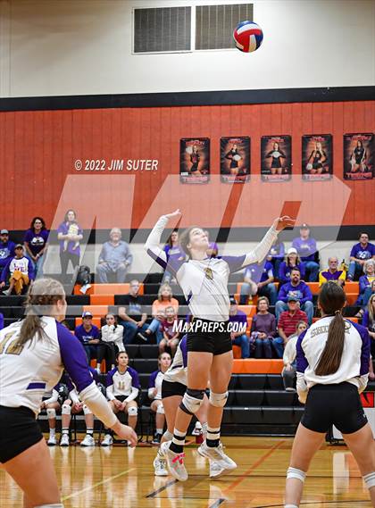 Thumbnail 1 in Shiner vs. Thrall (UIL 2A Region 4 Area Playoff) photogallery.