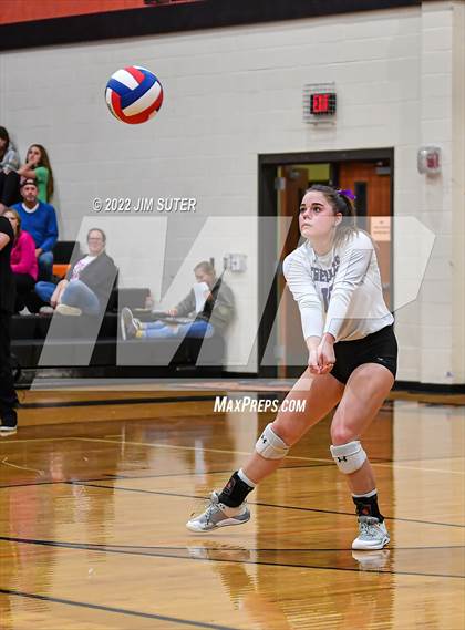 Thumbnail 2 in Shiner vs. Thrall (UIL 2A Region 4 Area Playoff) photogallery.