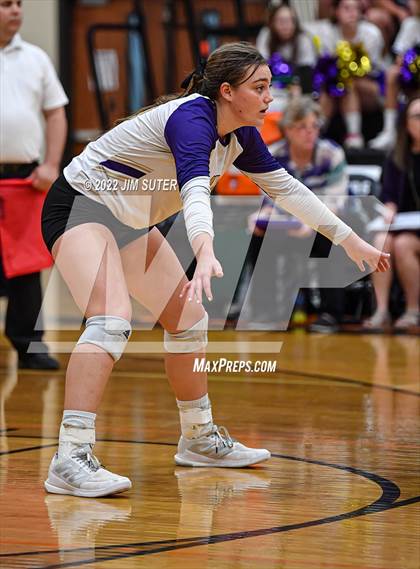 Thumbnail 1 in Shiner vs. Thrall (UIL 2A Region 4 Area Playoff) photogallery.