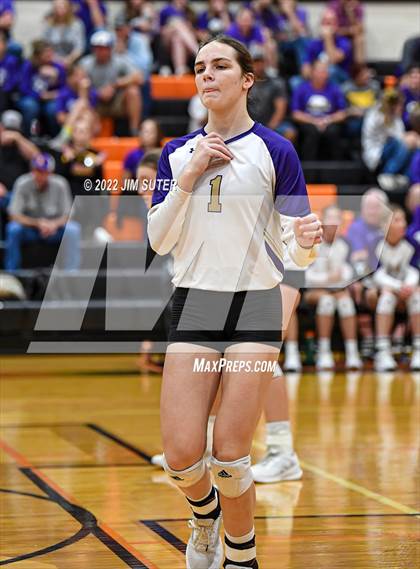 Thumbnail 3 in Shiner vs. Thrall (UIL 2A Region 4 Area Playoff) photogallery.