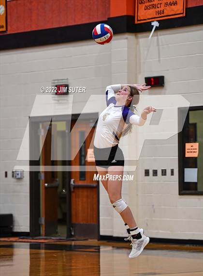 Thumbnail 2 in Shiner vs. Thrall (UIL 2A Region 4 Area Playoff) photogallery.