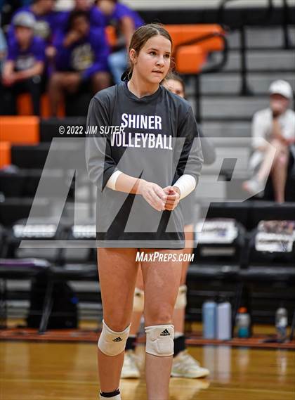Thumbnail 3 in Shiner vs. Thrall (UIL 2A Region 4 Area Playoff) photogallery.