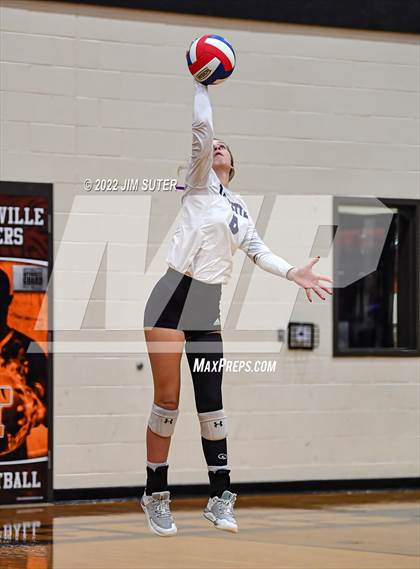 Thumbnail 1 in Shiner vs. Thrall (UIL 2A Region 4 Area Playoff) photogallery.