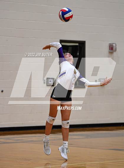 Thumbnail 1 in Shiner vs. Thrall (UIL 2A Region 4 Area Playoff) photogallery.